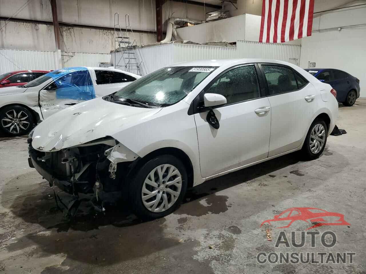TOYOTA COROLLA 2018 - 5YFBURHE7JP775386