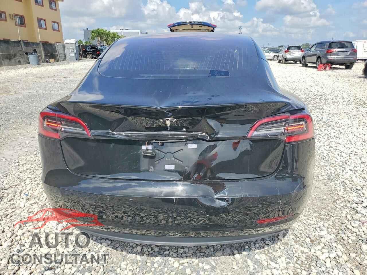 TESLA MODEL 3 2018 - 5YJ3E1EA9JF005884
