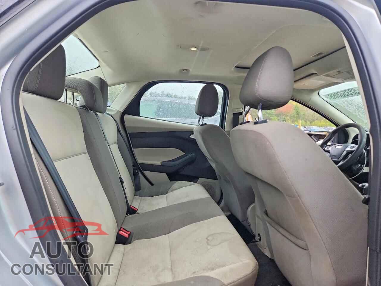FORD FOCUS 2012 - 1FAHP3F29CL212977