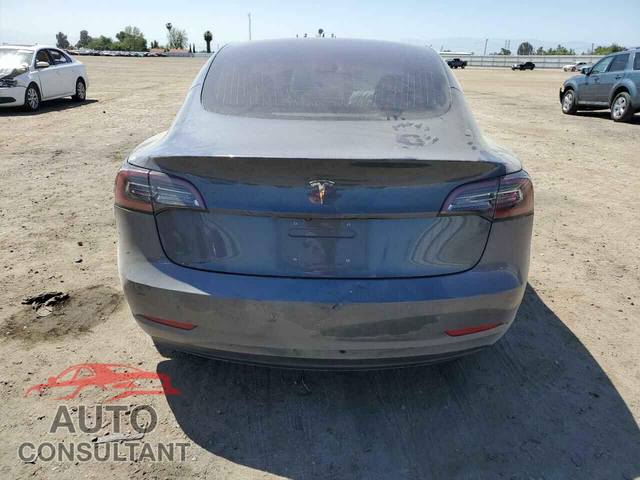 TESLA MODEL 3 2018 - 5YJ3E1EA1JF037051