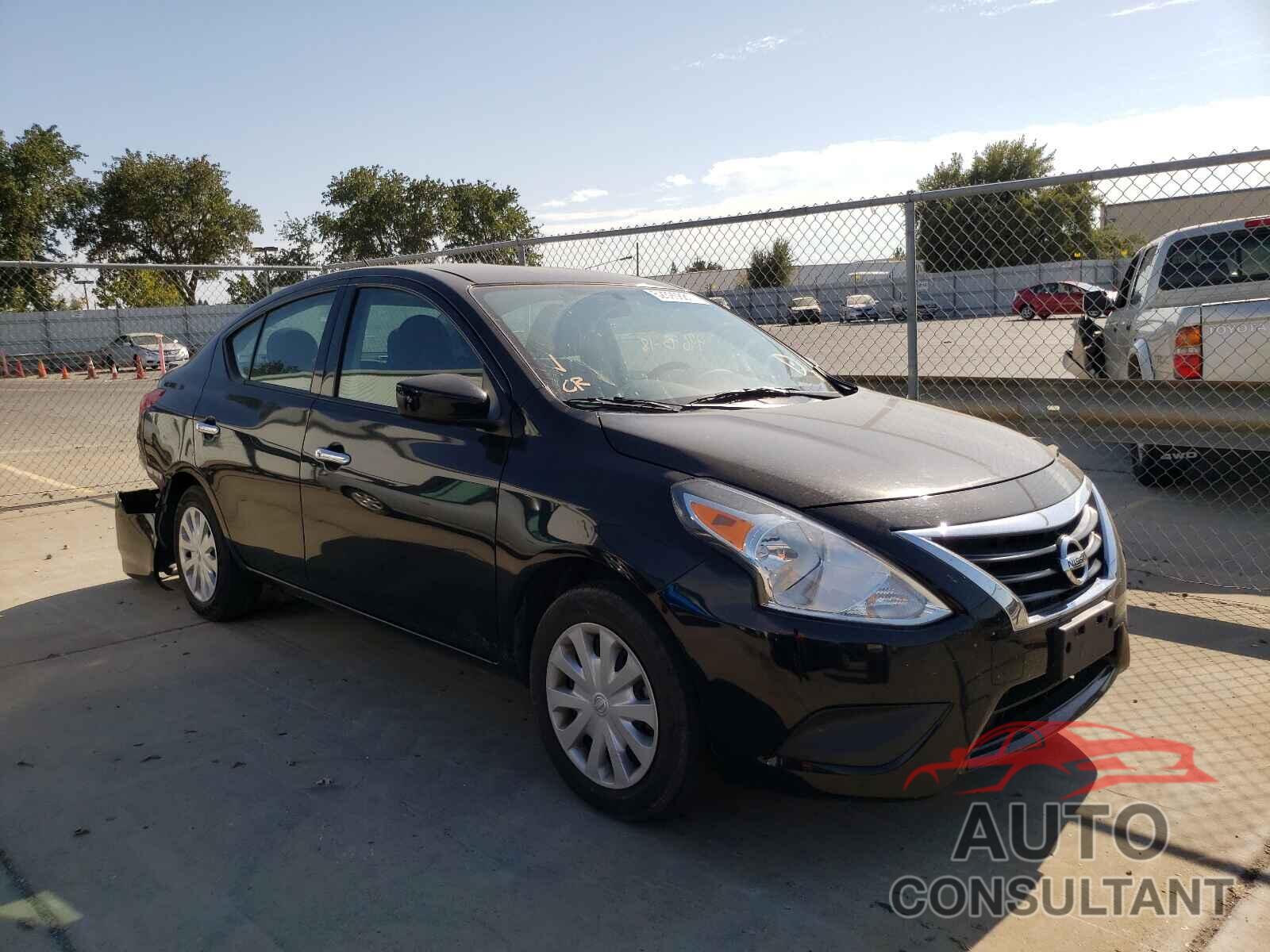 NISSAN VERSA 2018 - 3N1CN7AP8JL885302