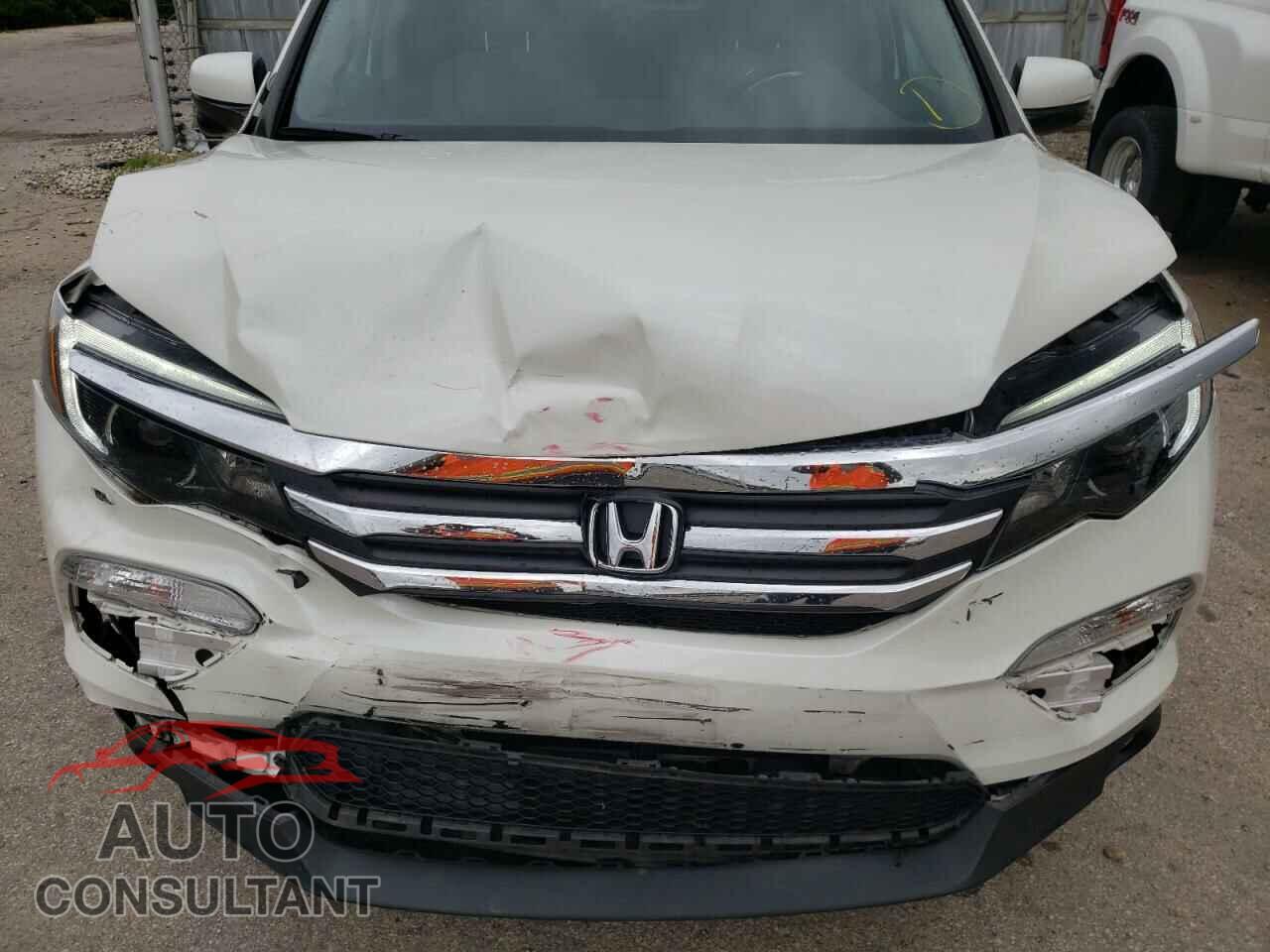 HONDA PILOT 2018 - 5FNYF6H32JB036584