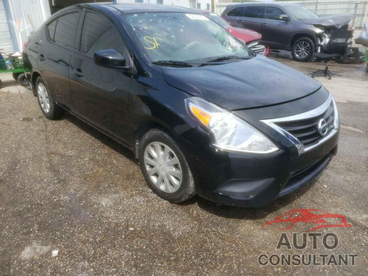 NISSAN VERSA 2018 - 3N1CN7APXJL824338