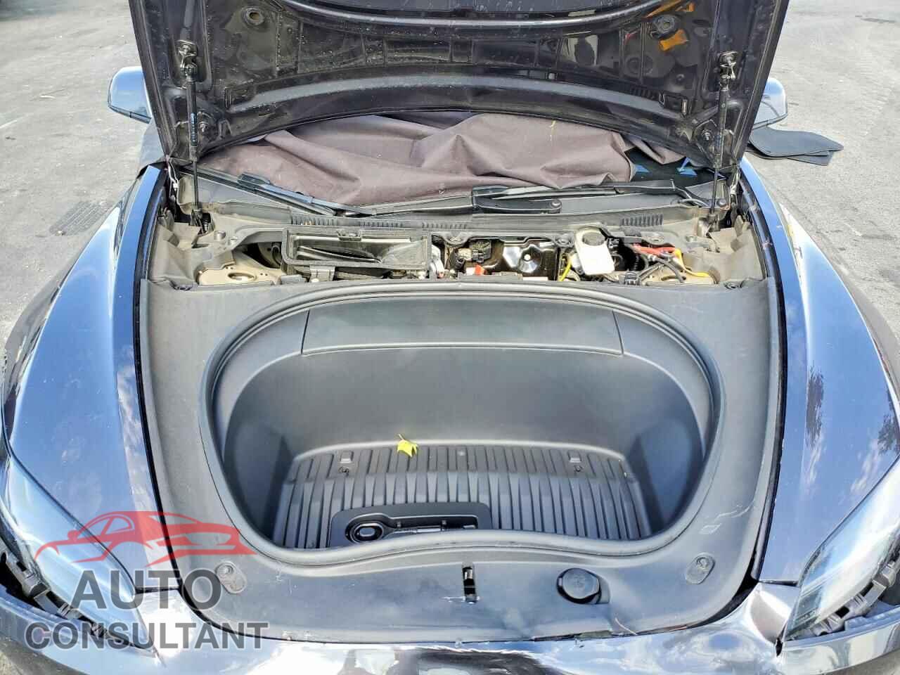TESLA MODEL 3 2024 - 5YJ3E1EB8RF793397