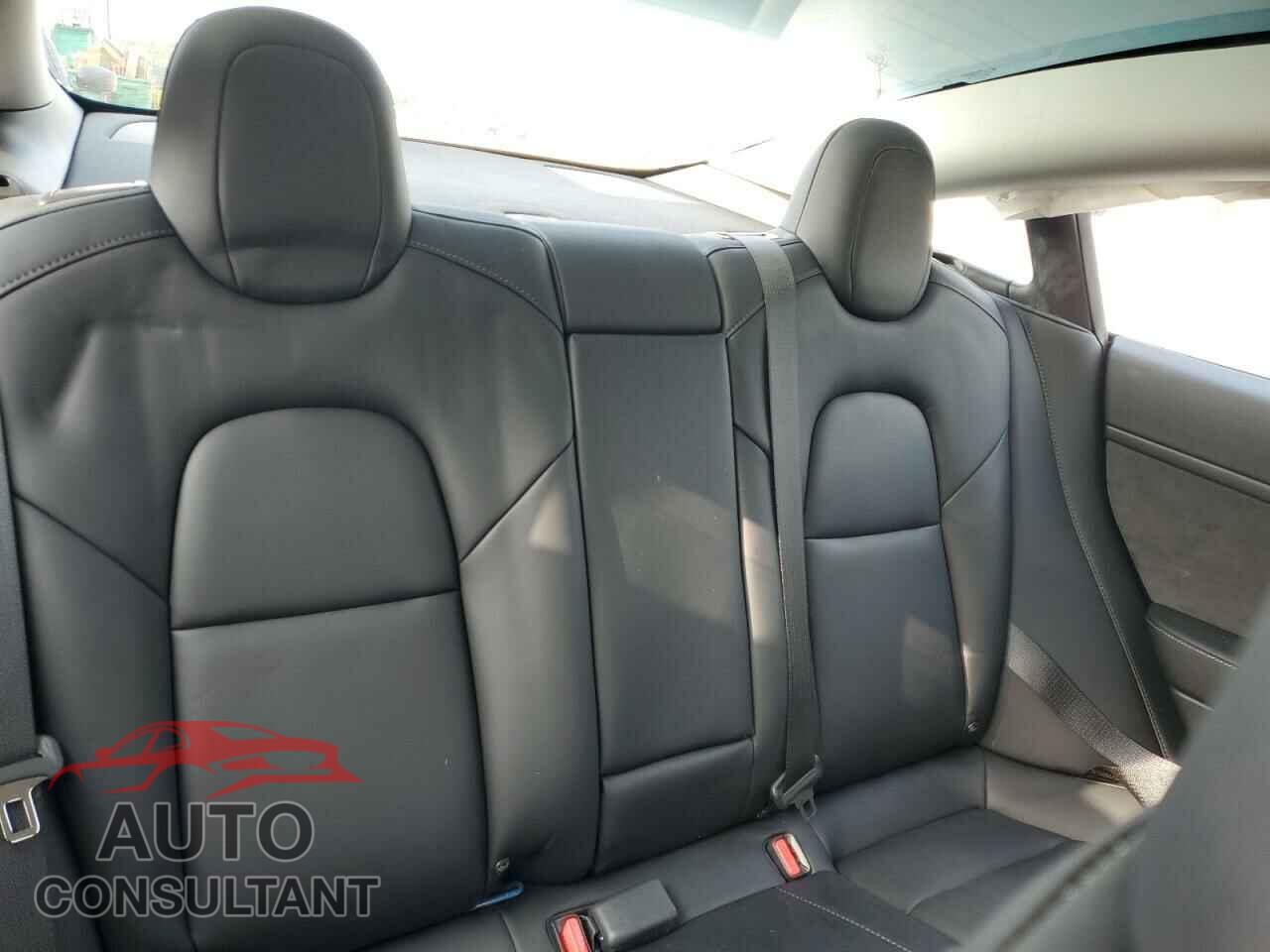 TESLA MODEL 3 2023 - 5YJ3E1EB4PF390885