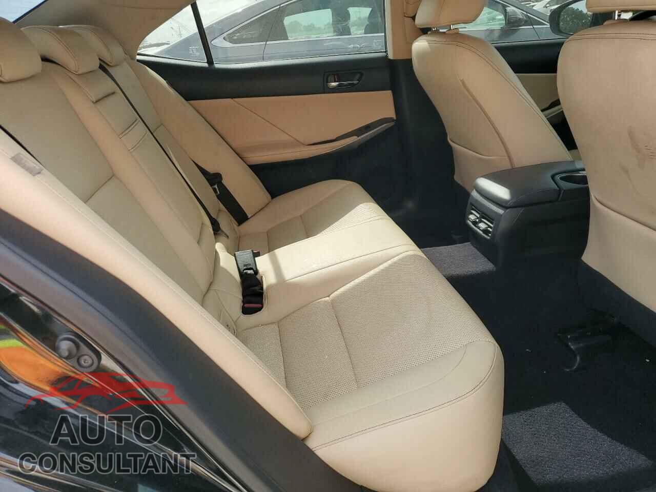 LEXUS IS 2014 - JTHBF1D24E5036999