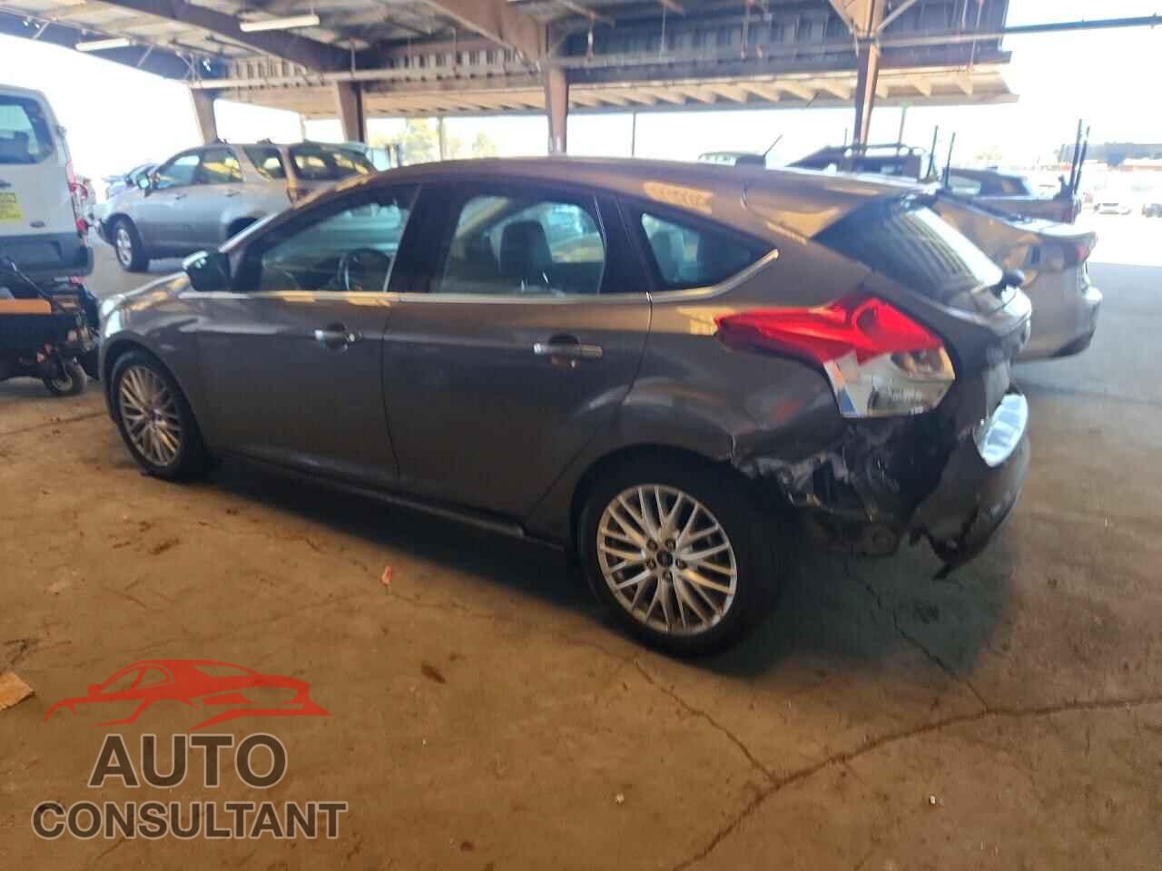 FORD FOCUS 2012 - 1FAHP3M26CL263002