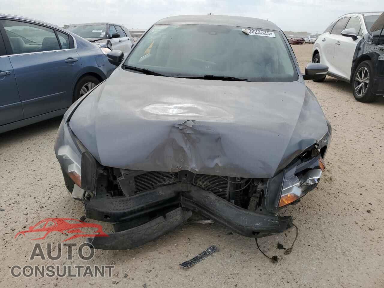 VOLKSWAGEN PASSAT 2015 - 1VWAT7A33FC200016