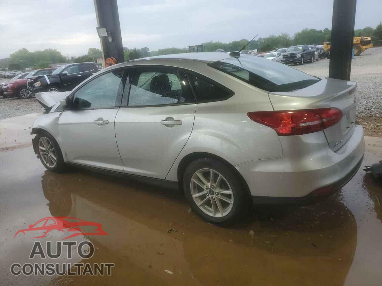 FORD FOCUS 2018 - 1FADP3F28JL284622