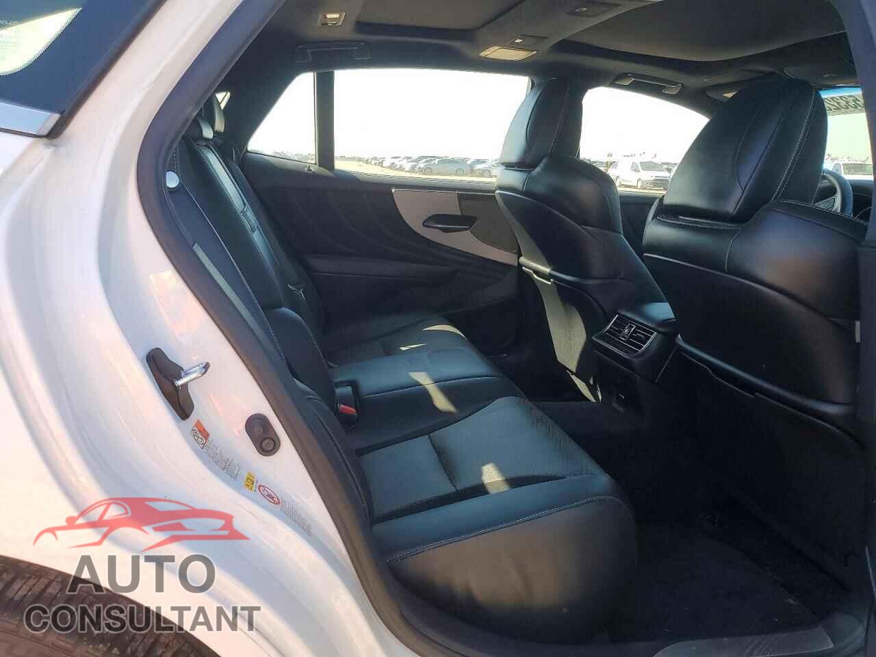 LEXUS LS500 2018 - JTHB51FFXJ5001848