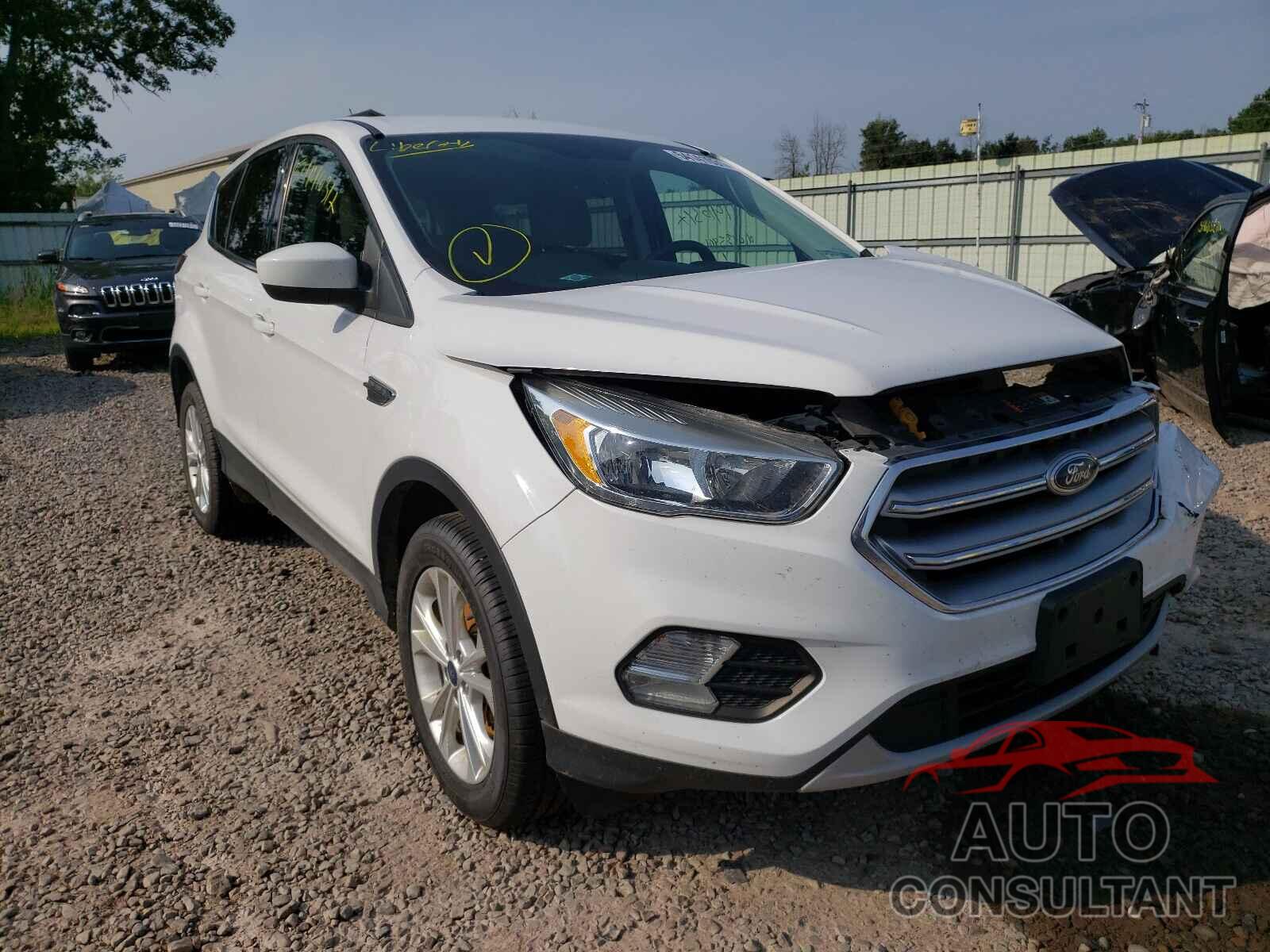 FORD ESCAPE 2017 - 1FMCU9GD5HUA47524