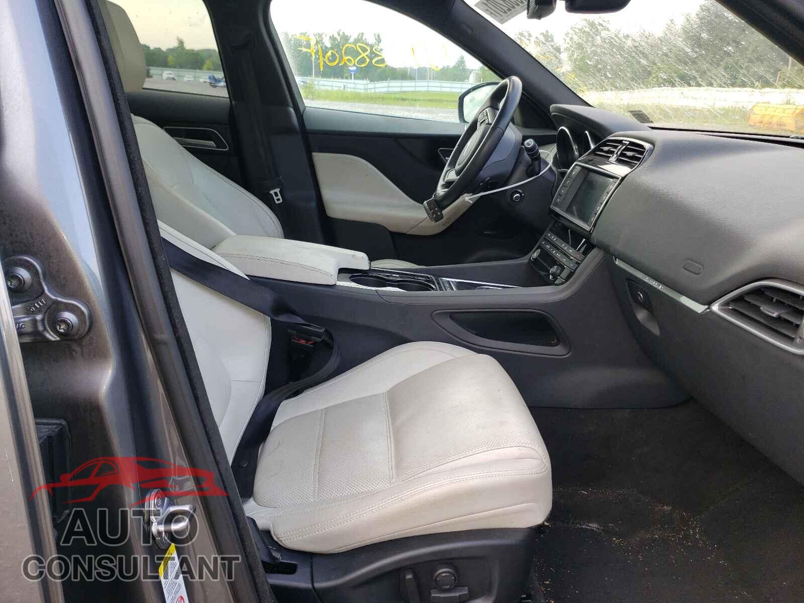 JAGUAR F-PACE 2017 - SADCK2BV1HA887954