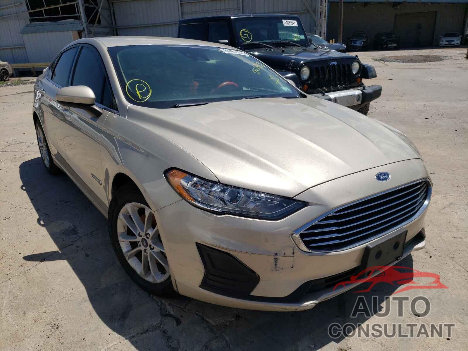 FORD FUSION 2019 - 3FA6P0LU6KR242983