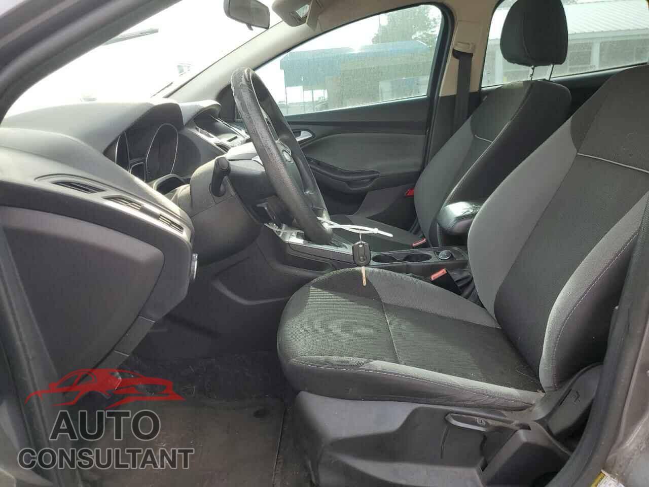 FORD FOCUS 2014 - 1FADP3F2XEL161572