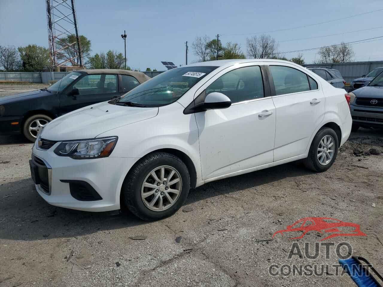 CHEVROLET SONIC 2018 - 1G1JD5SH7J4123290