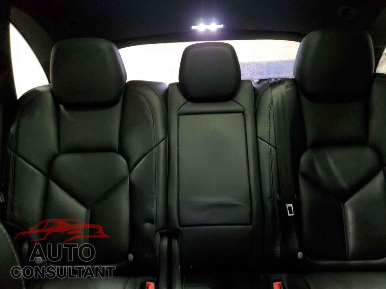 PORSCHE CAYENNE 2016 - WP1AA2A2XGKA36630
