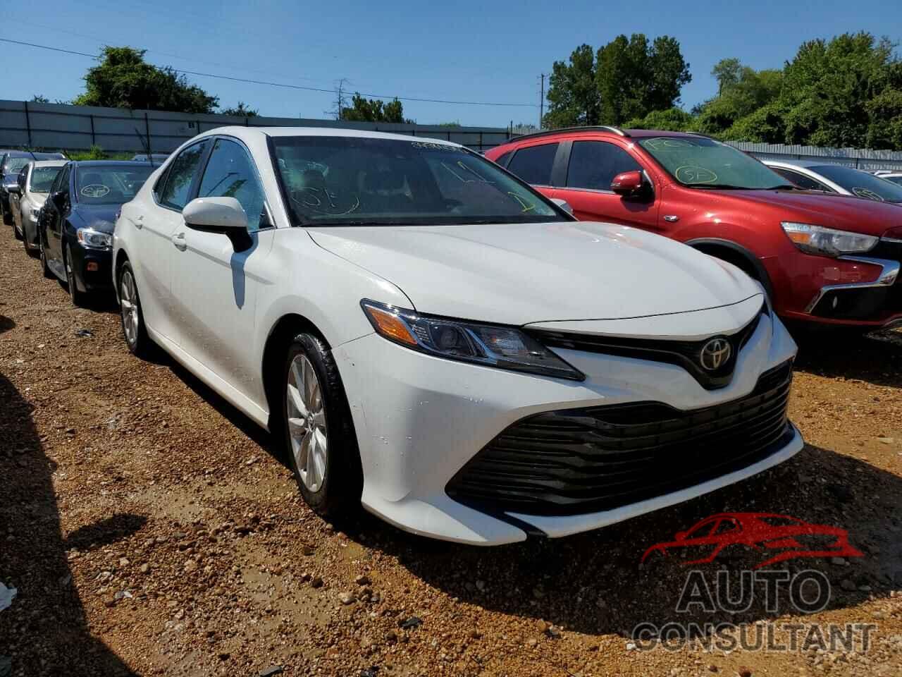 TOYOTA CAMRY 2018 - 4T1B11HK6JU559656