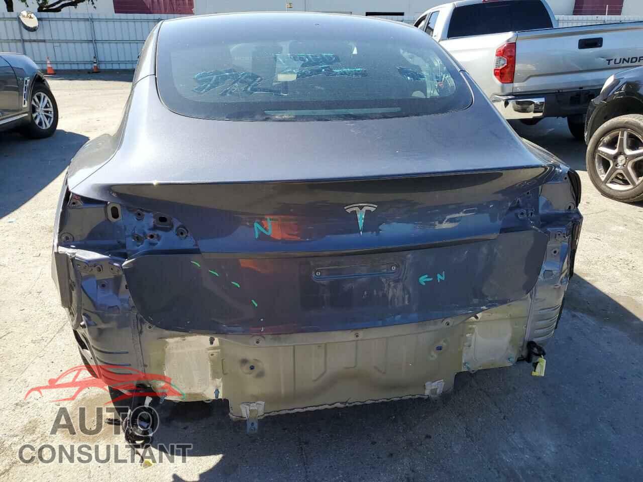 TESLA MODEL 3 2022 - 5YJ3E1EA4NF351475