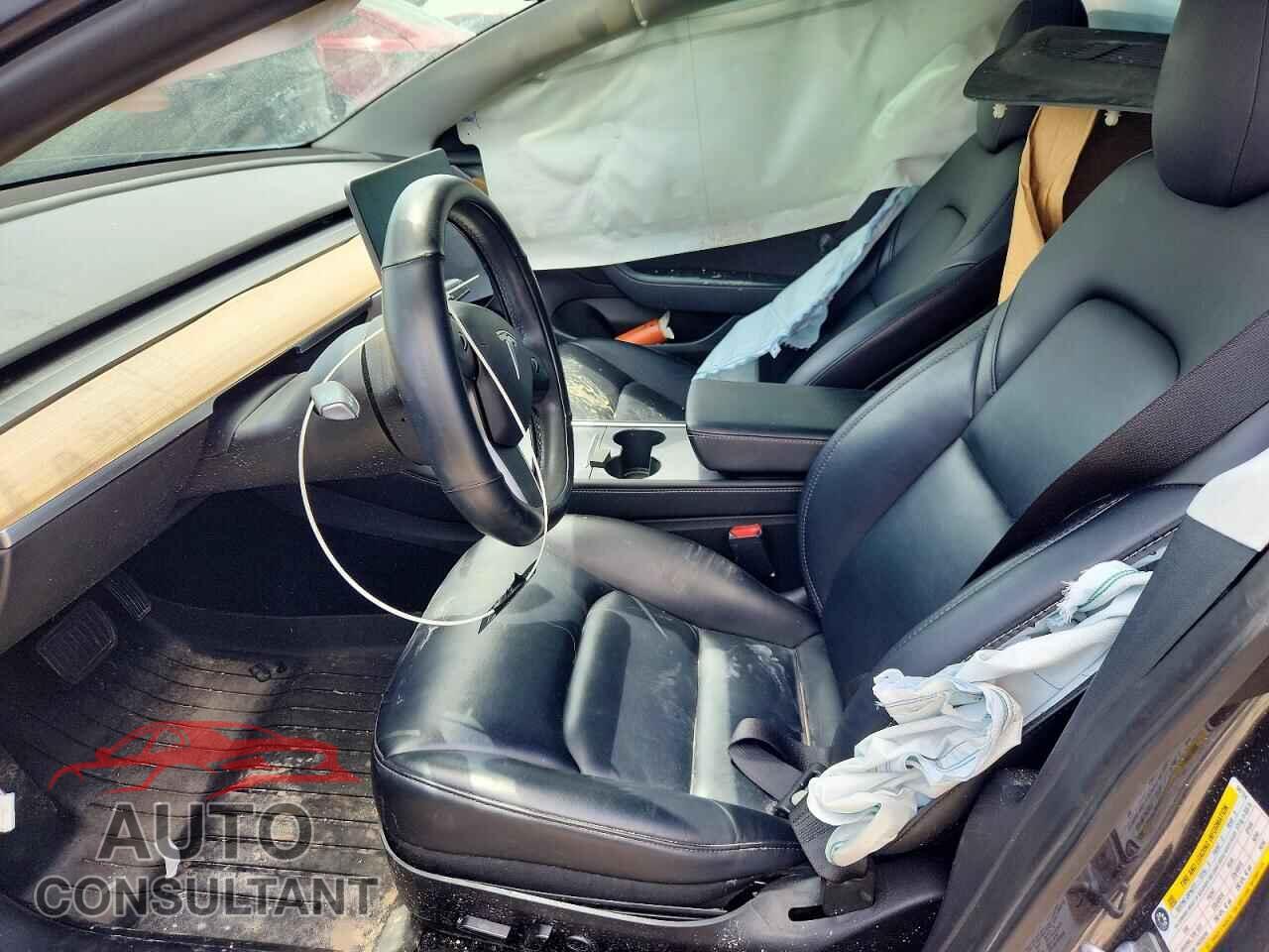 TESLA MODEL 3 2021 - 5YJ3E1EA2MF047124
