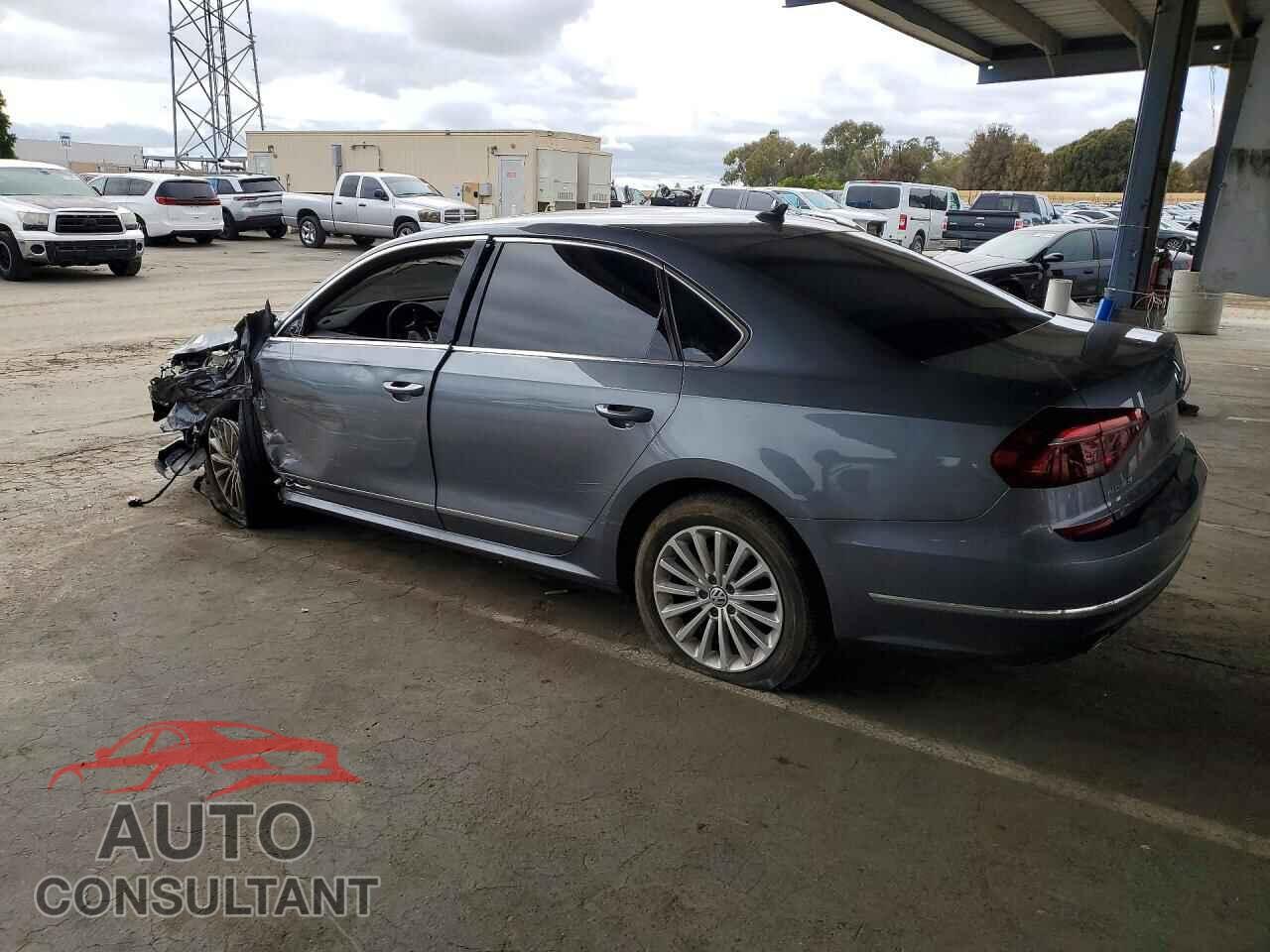 VOLKSWAGEN PASSAT 2017 - 1VWBT7A36HC036011