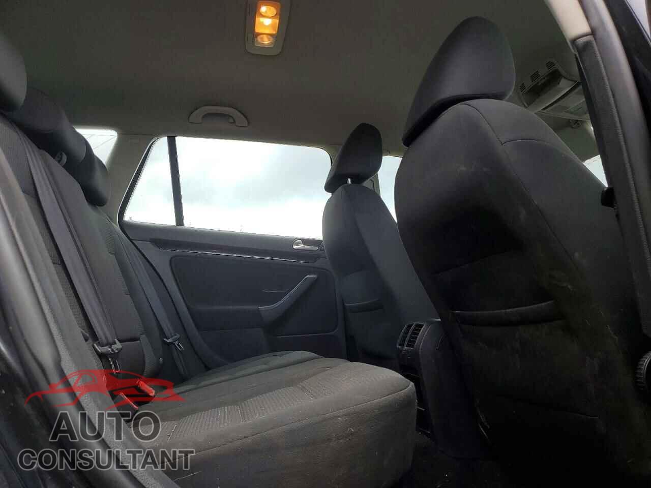 VOLKSWAGEN JETTA 2013 - 3VWPX7AJ1DM683045