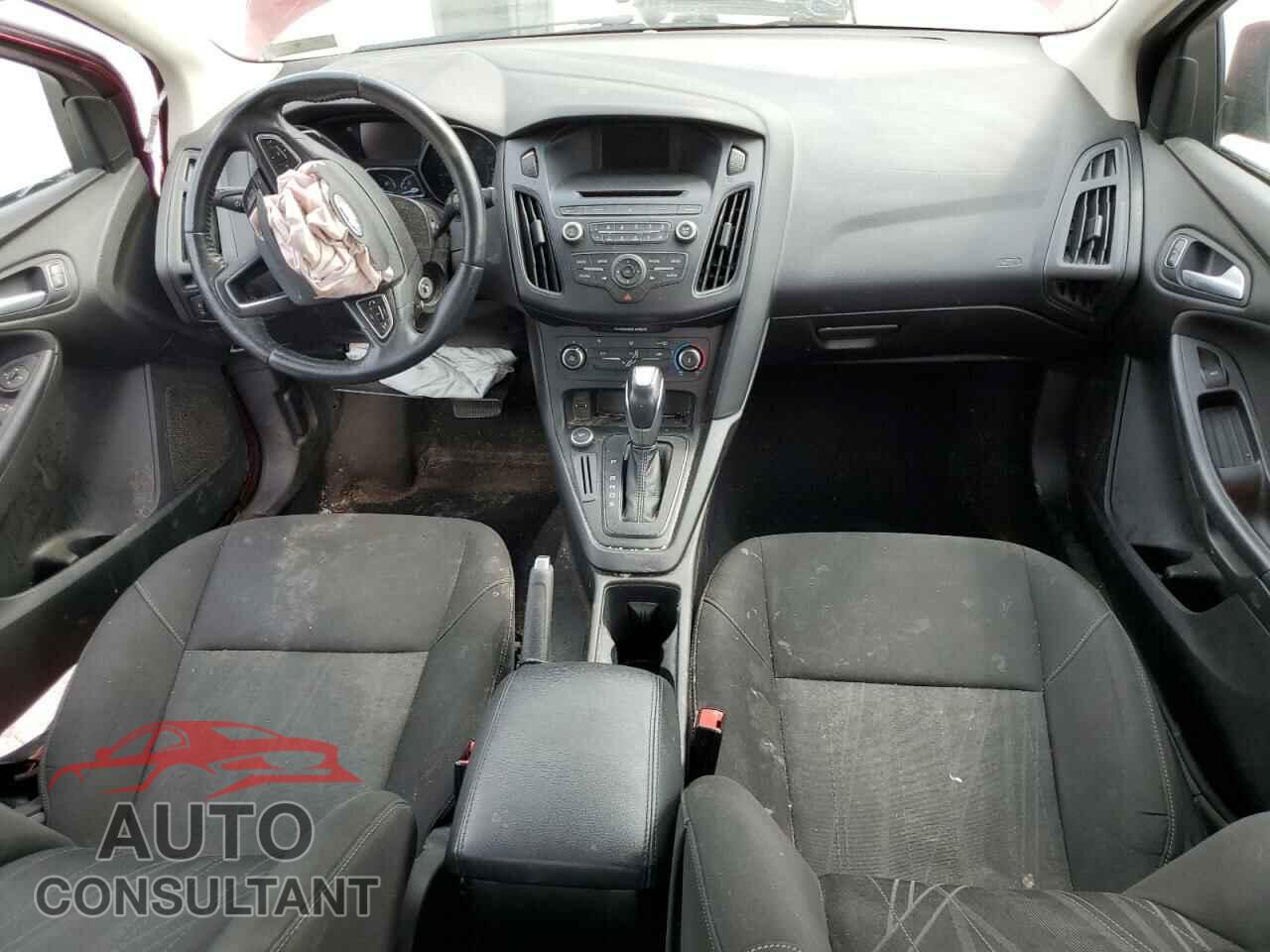 FORD FOCUS 2015 - 1FADP3F22FL361055