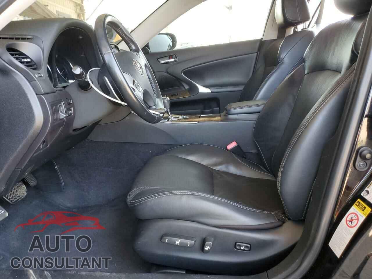 LEXUS IS 2011 - JTHBF5C22B5134157