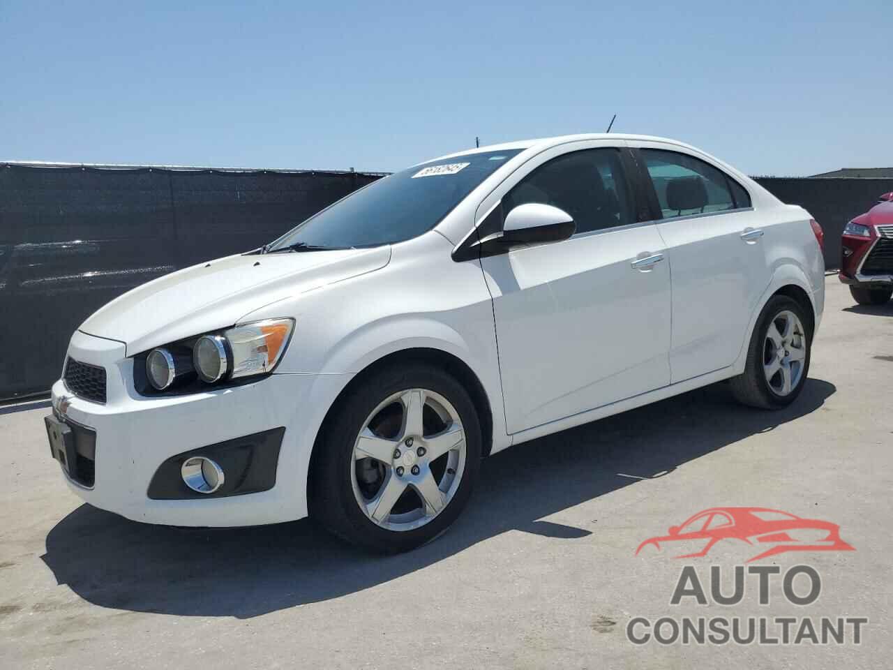 CHEVROLET SONIC 2015 - 1G1JE5SB7F4130210
