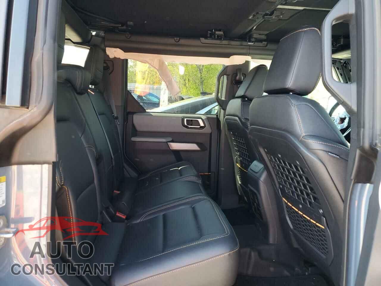 FORD BRONCO 2023 - 1FMEE5DH2PLB00979
