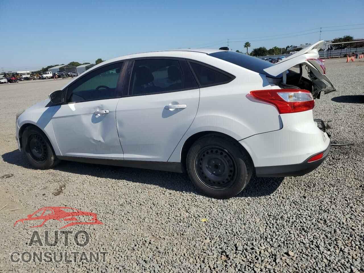 FORD FOCUS 2012 - 1FAHP3F27CL237117