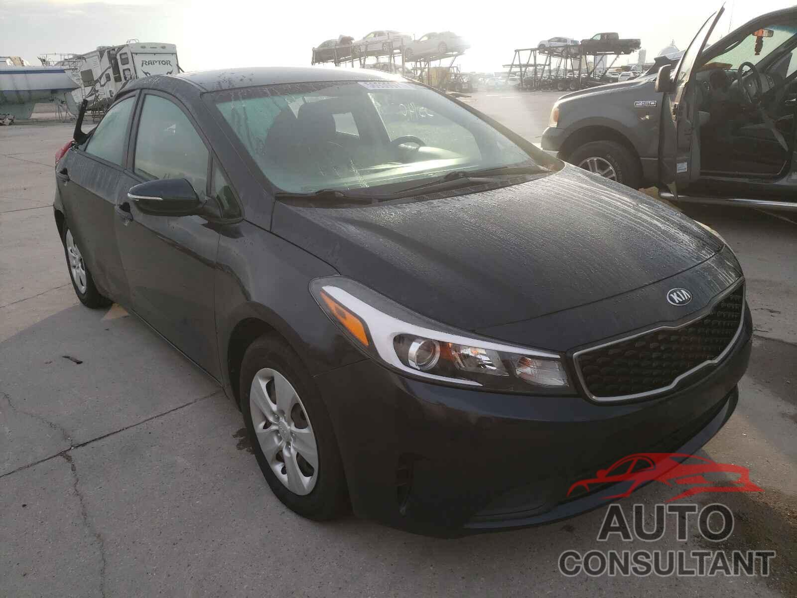 KIA FORTE 2017 - KNAFK5A85H5714045