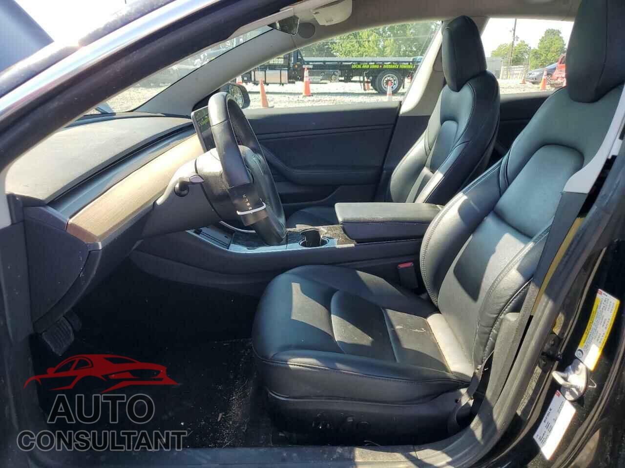 TESLA MODEL 3 2018 - 5YJ3E1EB0JF182350