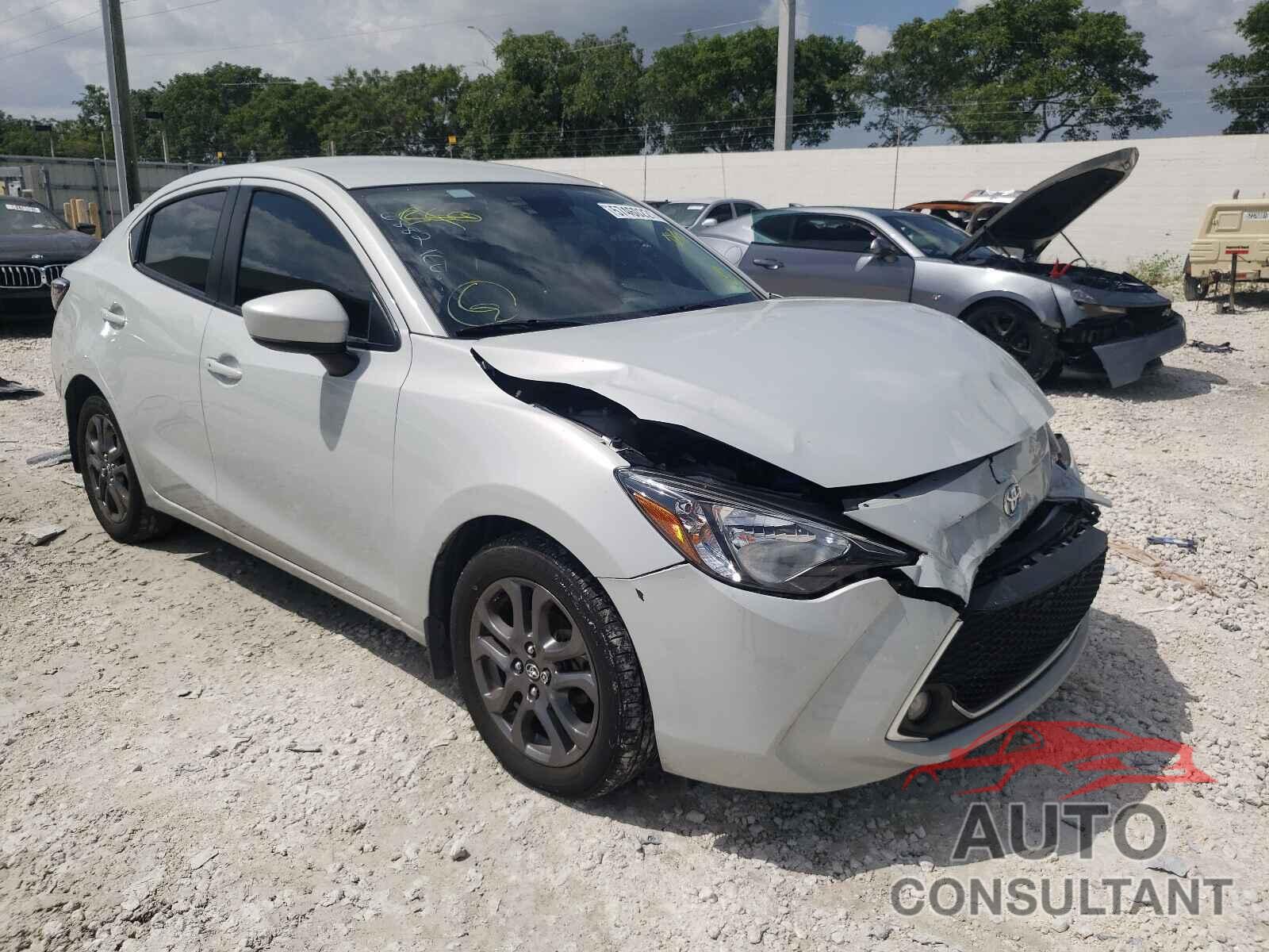 TOYOTA YARIS 2019 - 3MYDLBYV5KY528129
