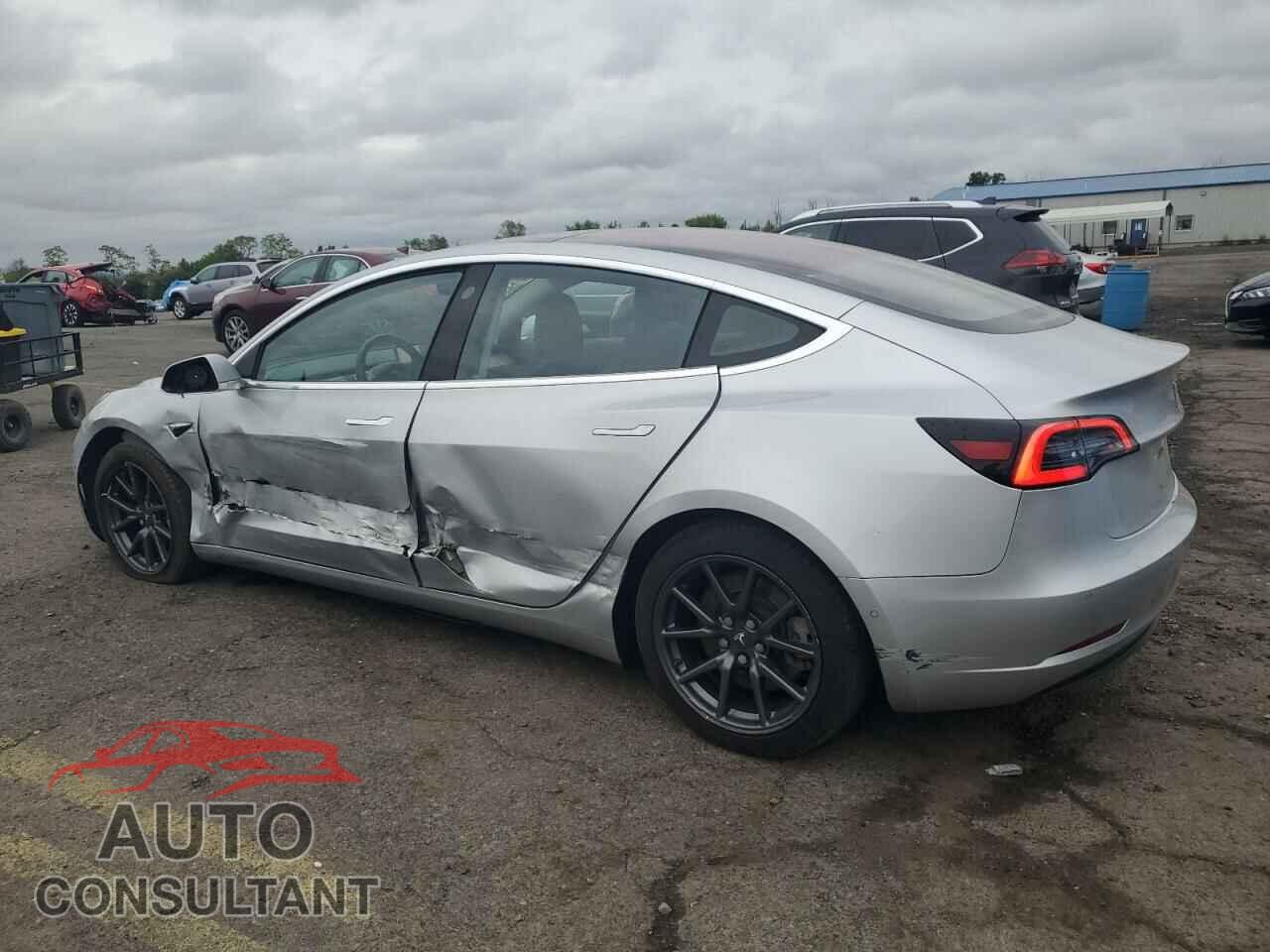 TESLA MODEL 3 2018 - 5YJ3E1EA3JF038024
