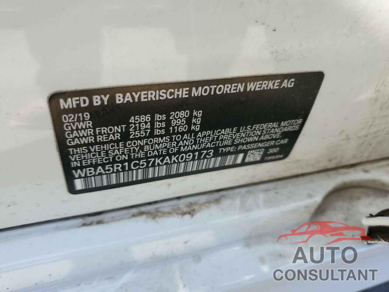 BMW 3 SERIES 2019 - WBA5R1C57KAK09173