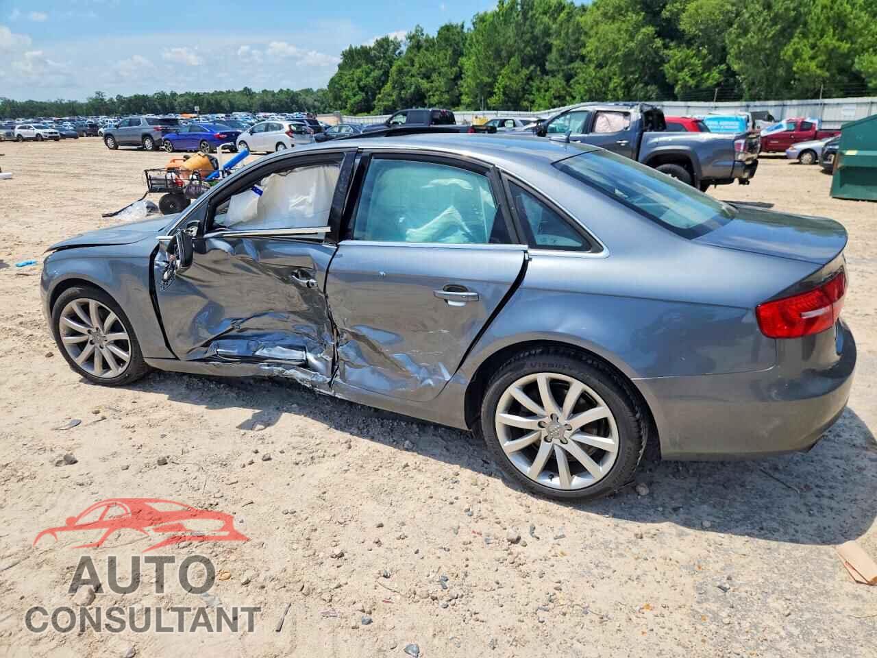 AUDI A4 2013 - WAUEFAFL4DA048402