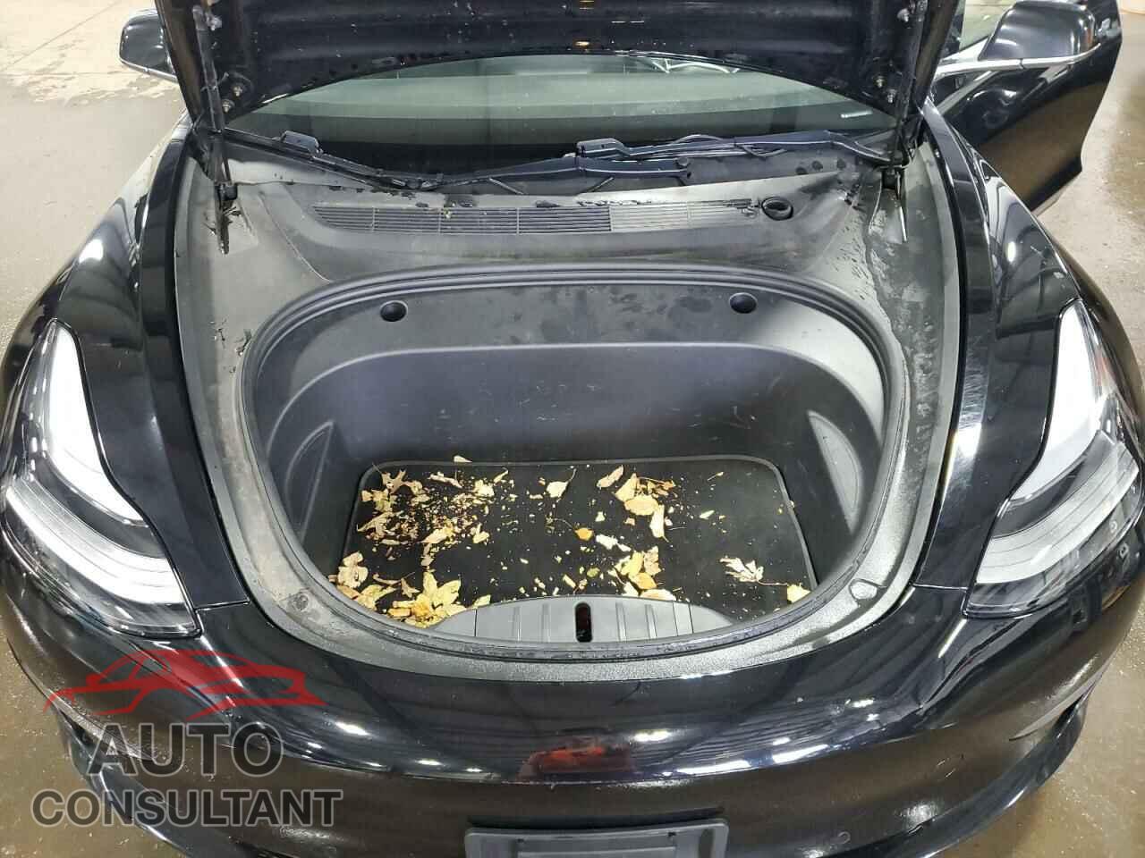 TESLA MODEL 3 2018 - 5YJ3E1EB2JF084615
