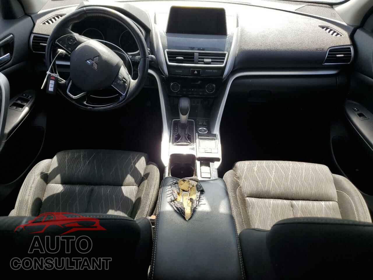 MITSUBISHI ECLIPSE 2018 - JA4AT5AA5JZ042168