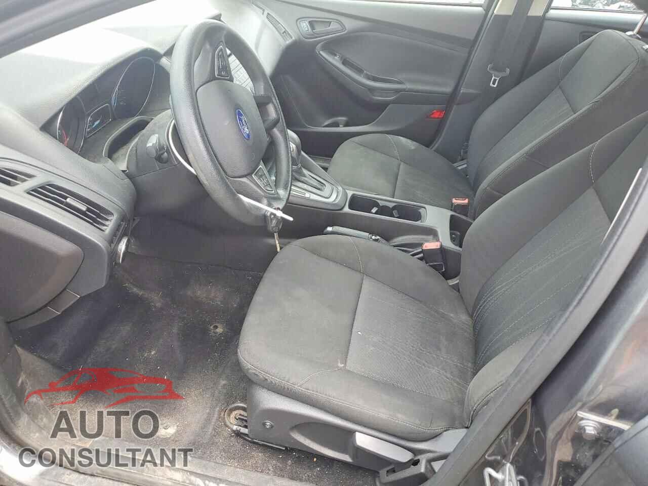 FORD FOCUS 2017 - 1FADP3E23HL279050
