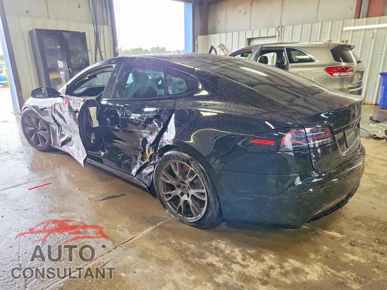 TESLA MODEL S 2024 - 5YJSA1E52RF543624