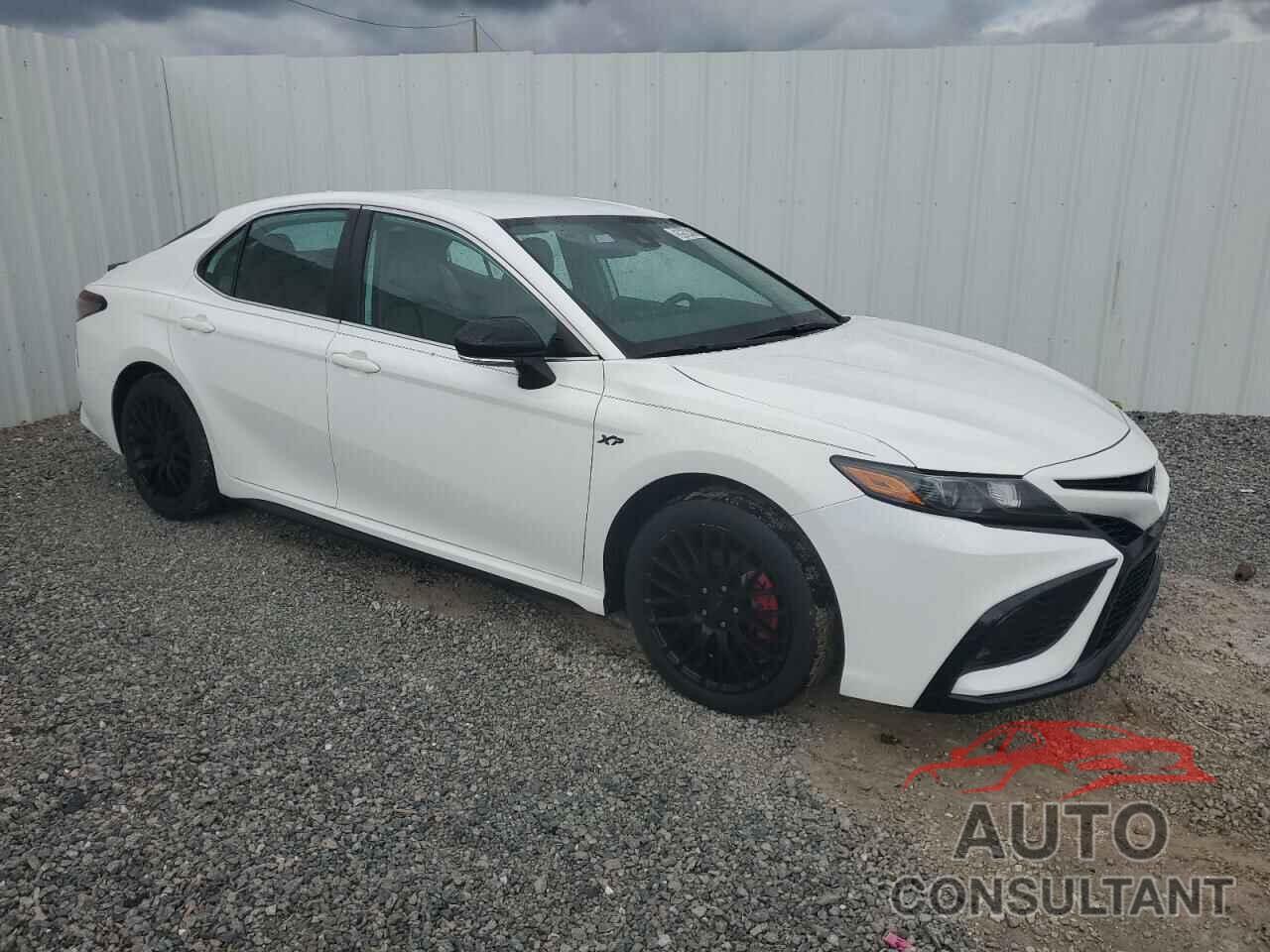 TOYOTA CAMRY 2022 - 4T1G11AK7NU048835