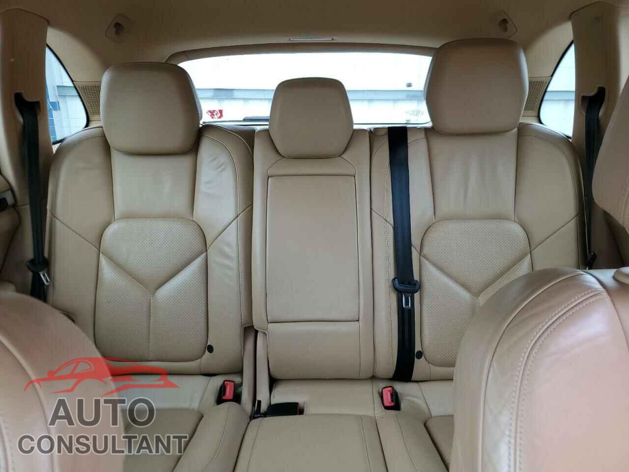 PORSCHE CAYENNE 2012 - WP1AA2A28CLA10497
