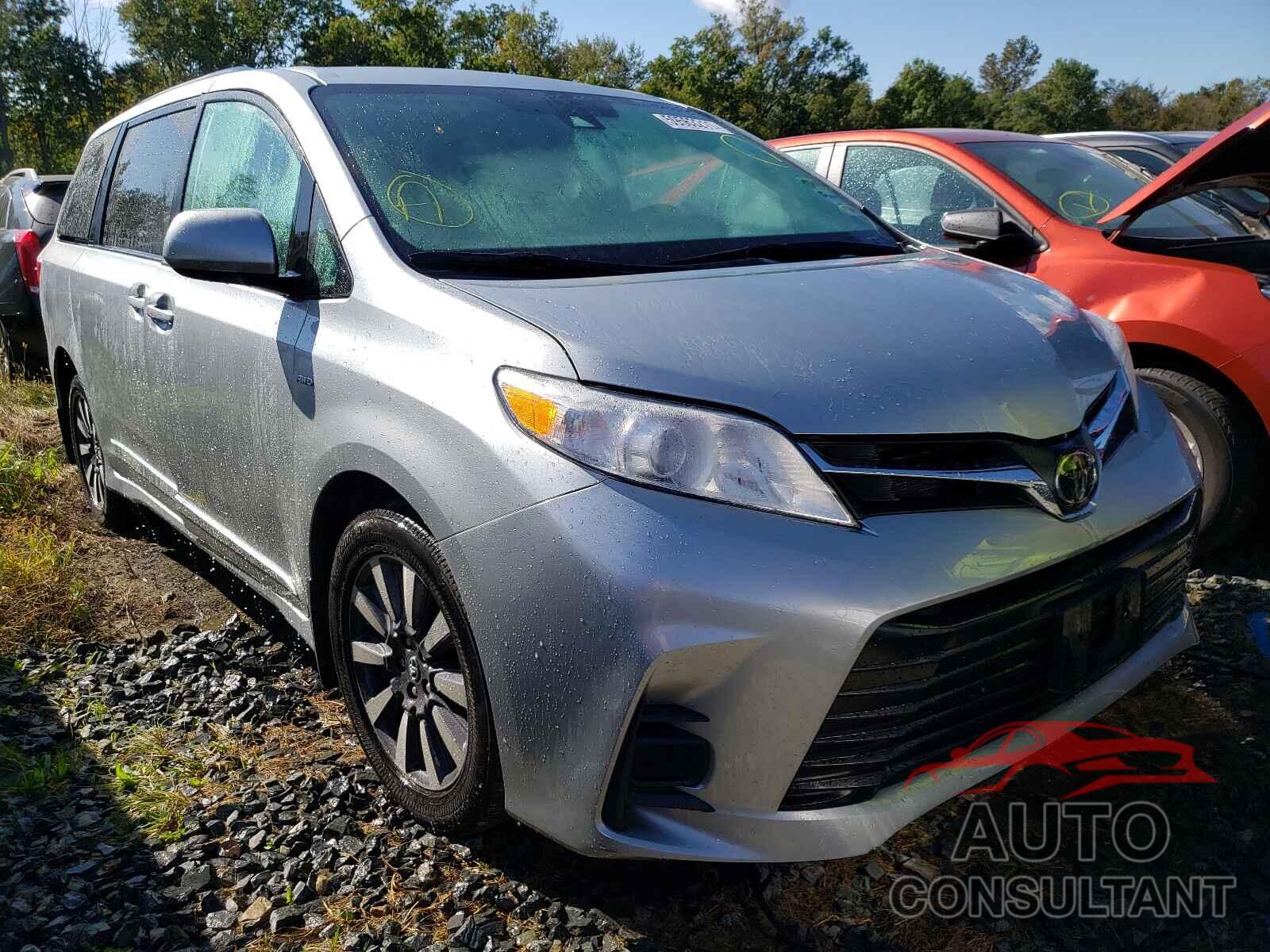 TOYOTA SIENNA 2019 - 5TDJZ3DC7KS223863