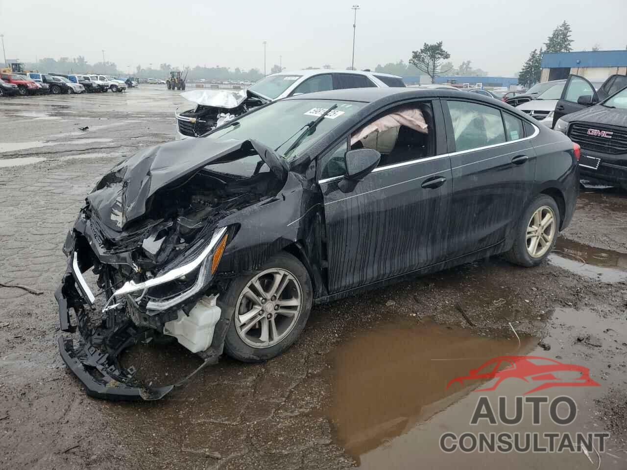 CHEVROLET CRUZE 2018 - 1G1BE5SM0J7168164