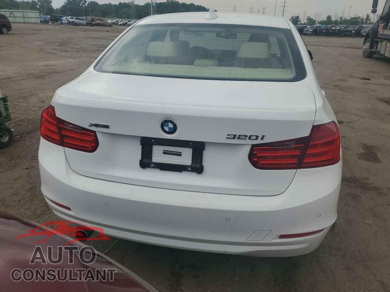 BMW 3 SERIES 2014 - WBA3C3G58ENS71161
