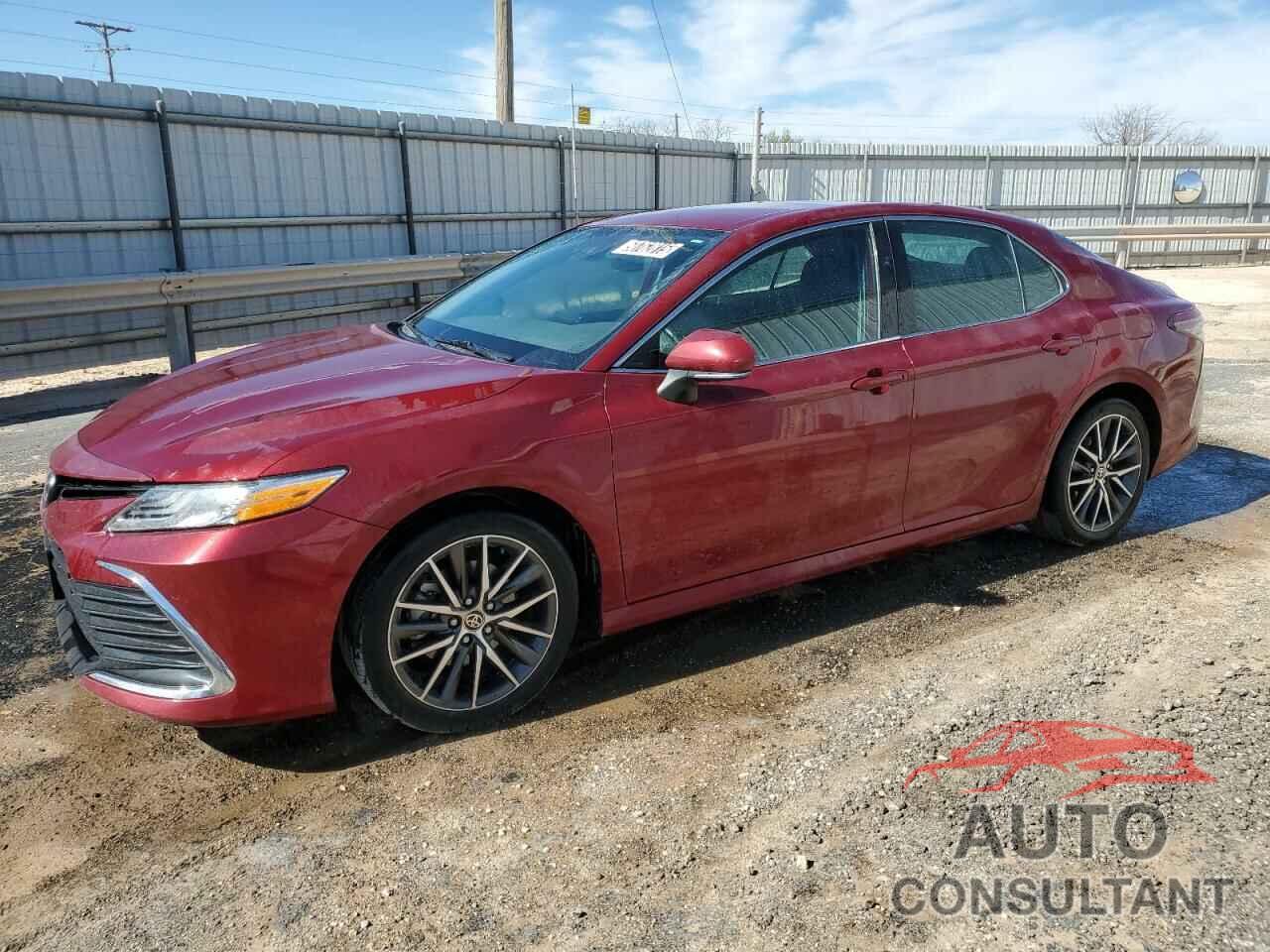 TOYOTA CAMRY 2021 - 4T1F11AK4MU432744