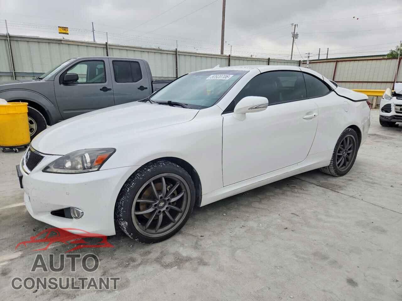 LEXUS IS 2012 - JTHFF2C2XC2526029