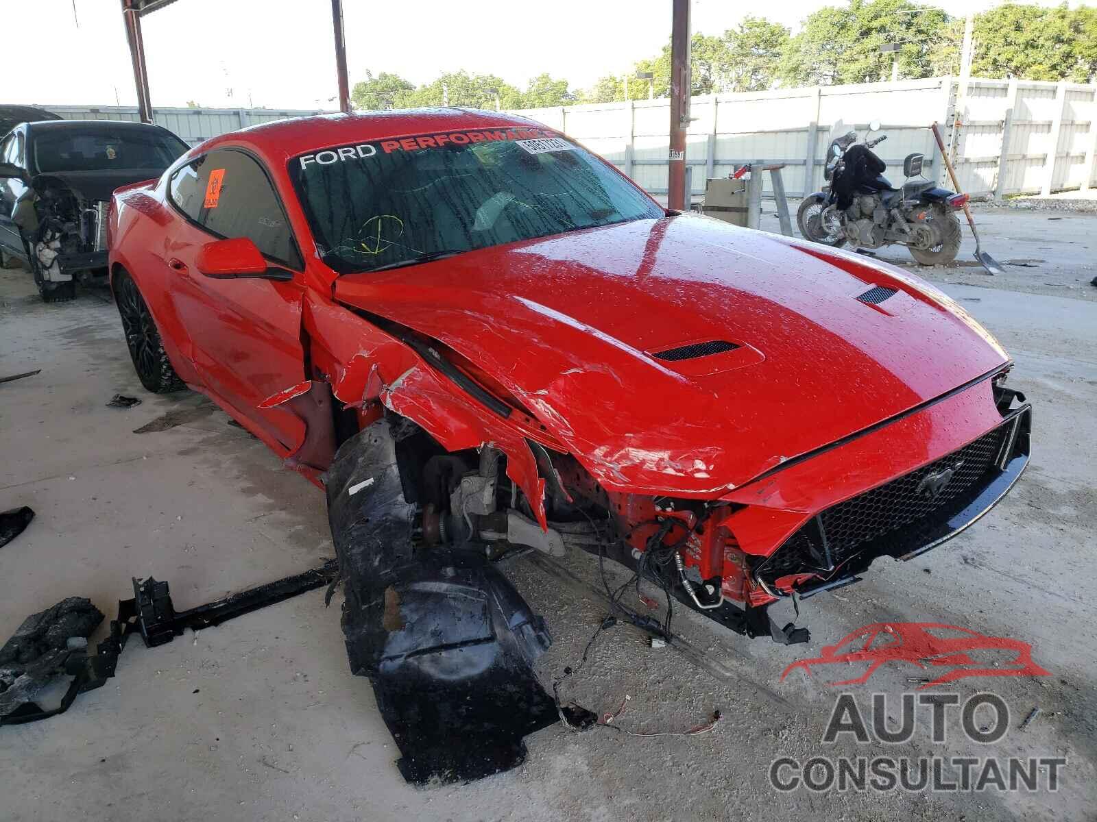 FORD MUSTANG 2019 - 1FA6P8CFXK5160905