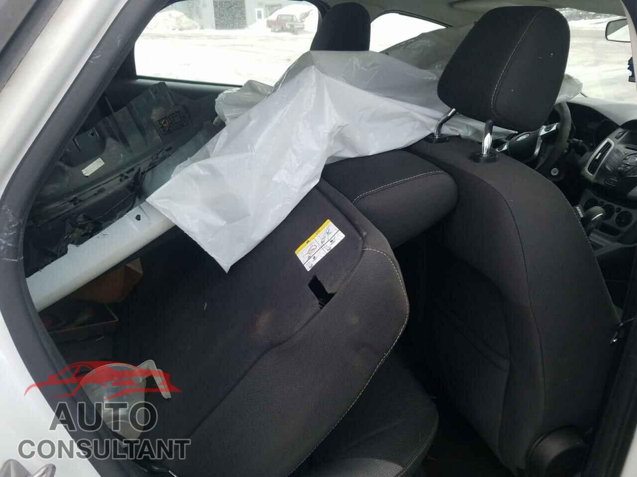 FORD FOCUS 2012 - 1FAHP3F23CL238202