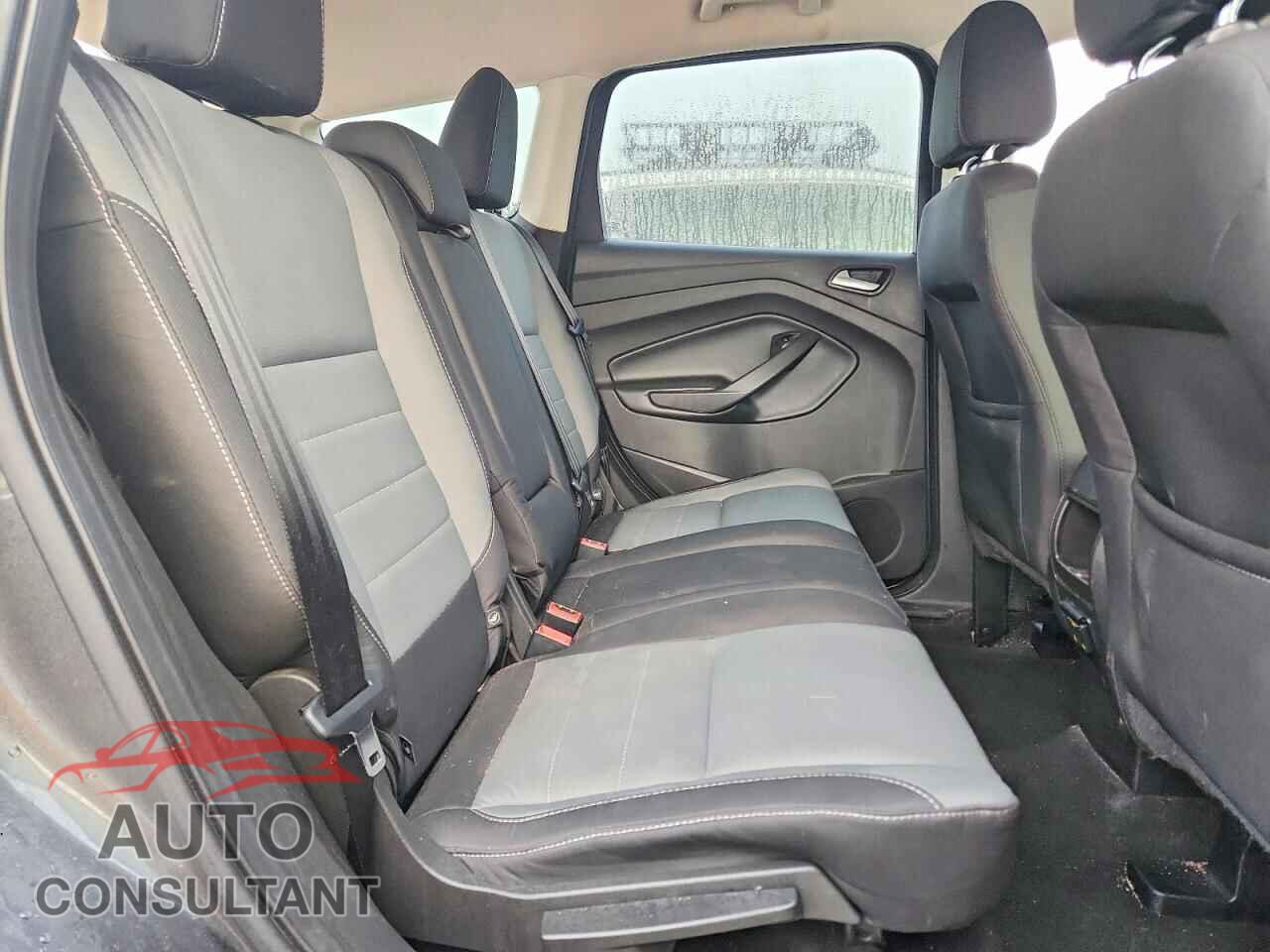 FORD ESCAPE 2016 - 1FMCU9GX7GUB17582